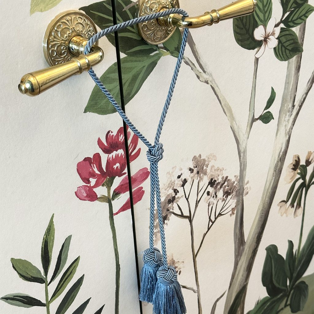Brimar Tassels to Decorate Doors