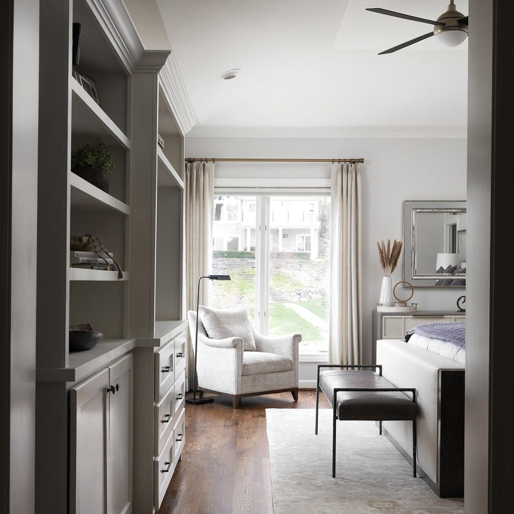 Brimar Fifth Avenue Drapery Hardware in Bedroom