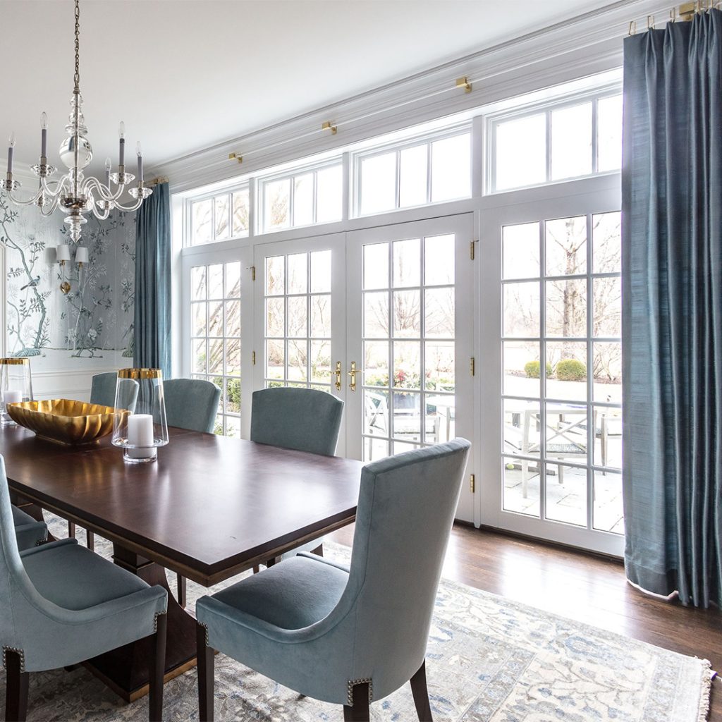 Brimar Cube Acrylic Drapery Hardware in Dining Room