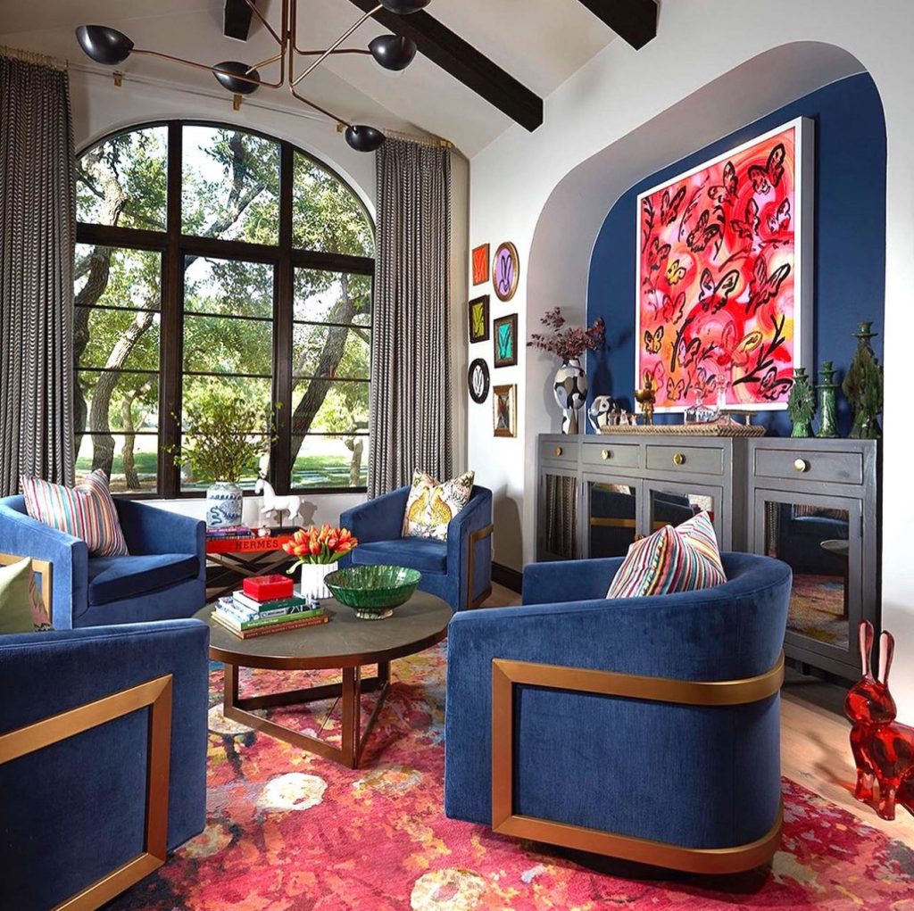 Brimar Cube Drapery Hardware in Colorful Room