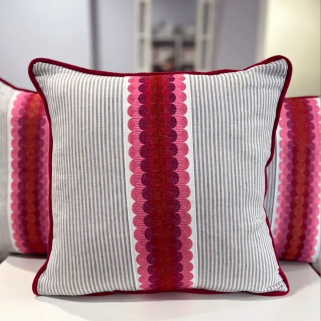 Brimar Pink Color Bubbles Trim on Pillows