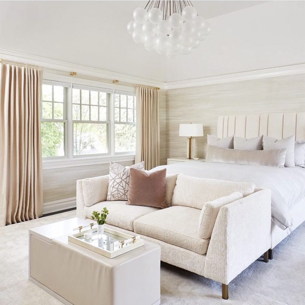 Brimar Cube Drapery Hardware in Bedroom