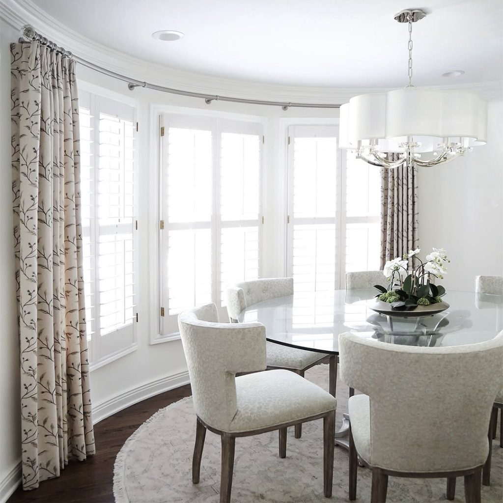 Brimar Curved Drapery Rod in Dining Room